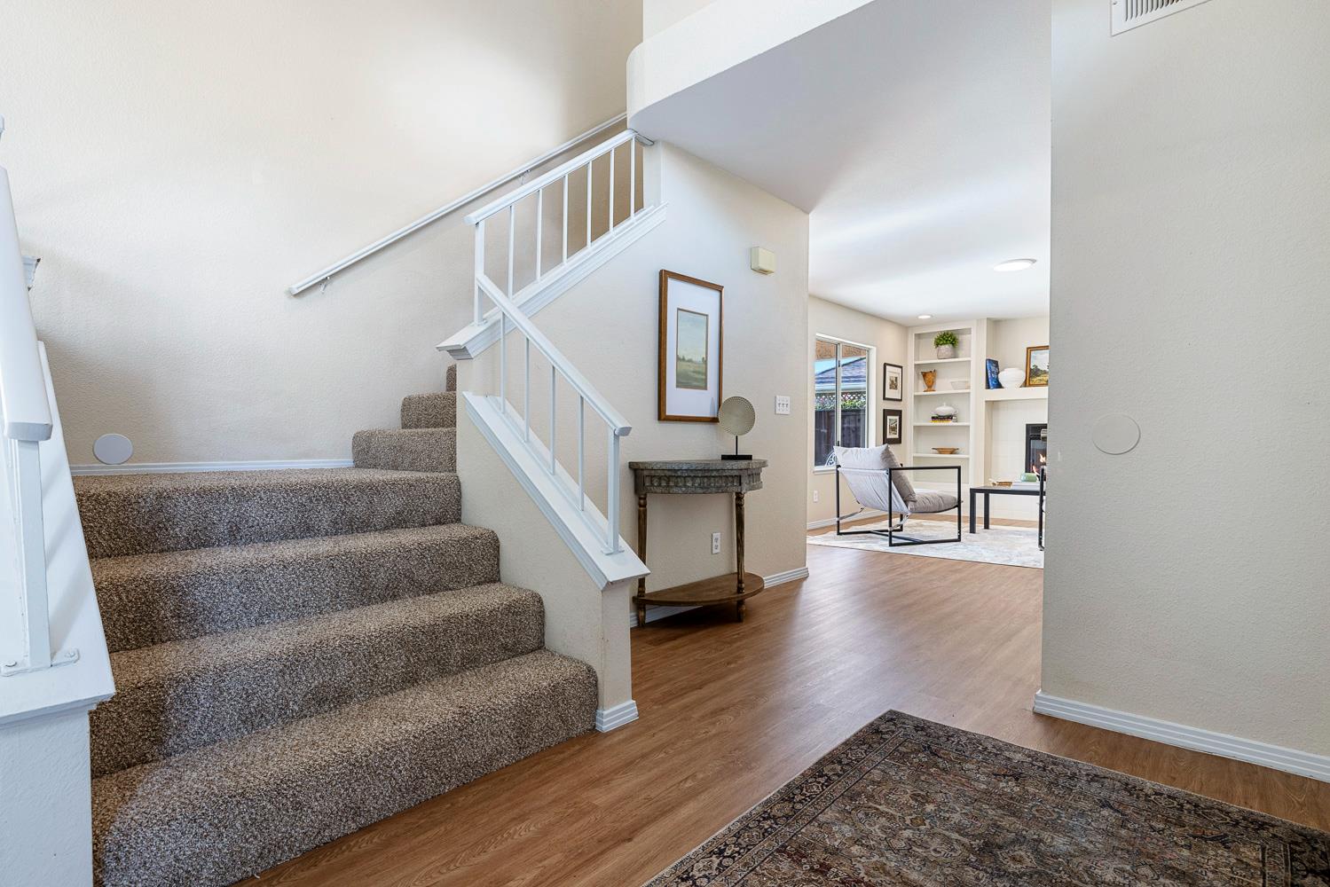 805 E Buckhill Rd, Fresno, CA 93720