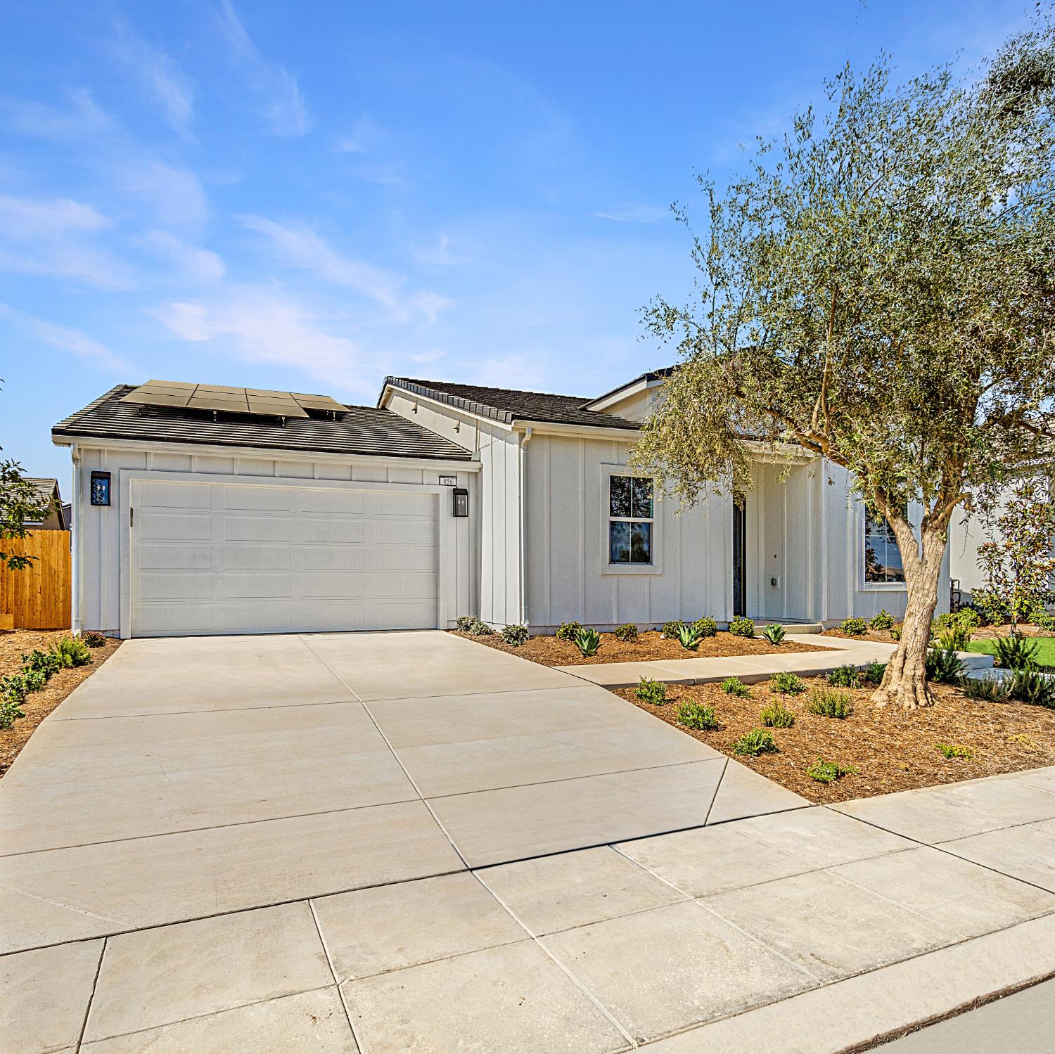 856 Traverse Dr S, Madera, CA 93636