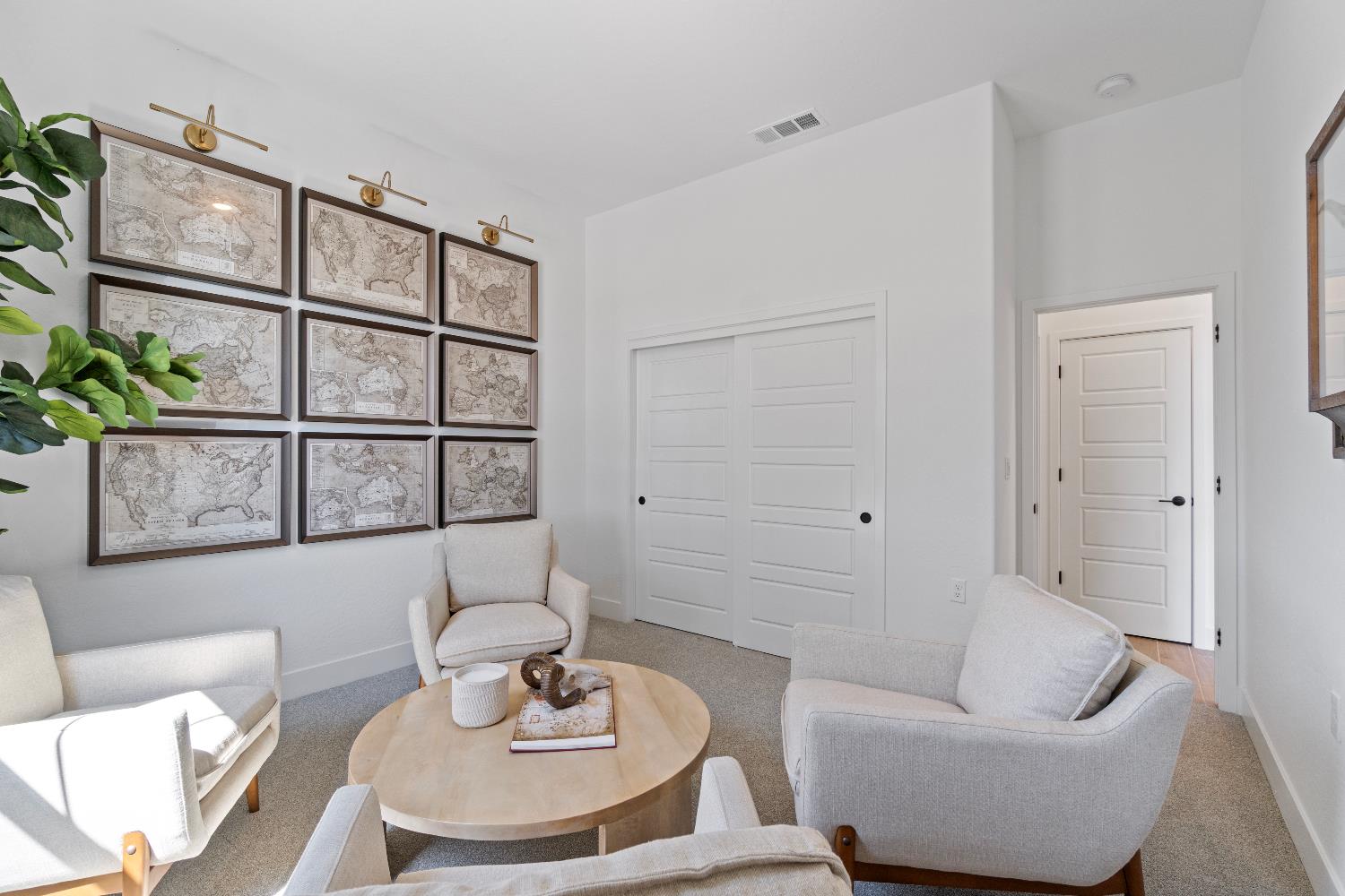 856 Traverse Dr S, Madera, CA 93636