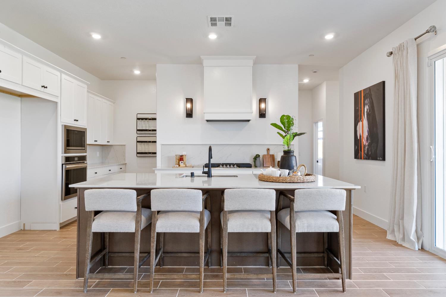 856 Traverse Dr S, Madera, CA 93636