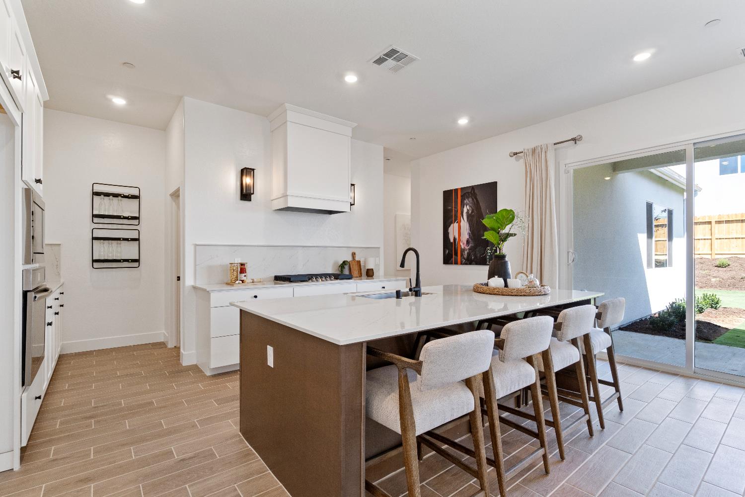 856 Traverse Dr S, Madera, CA 93636