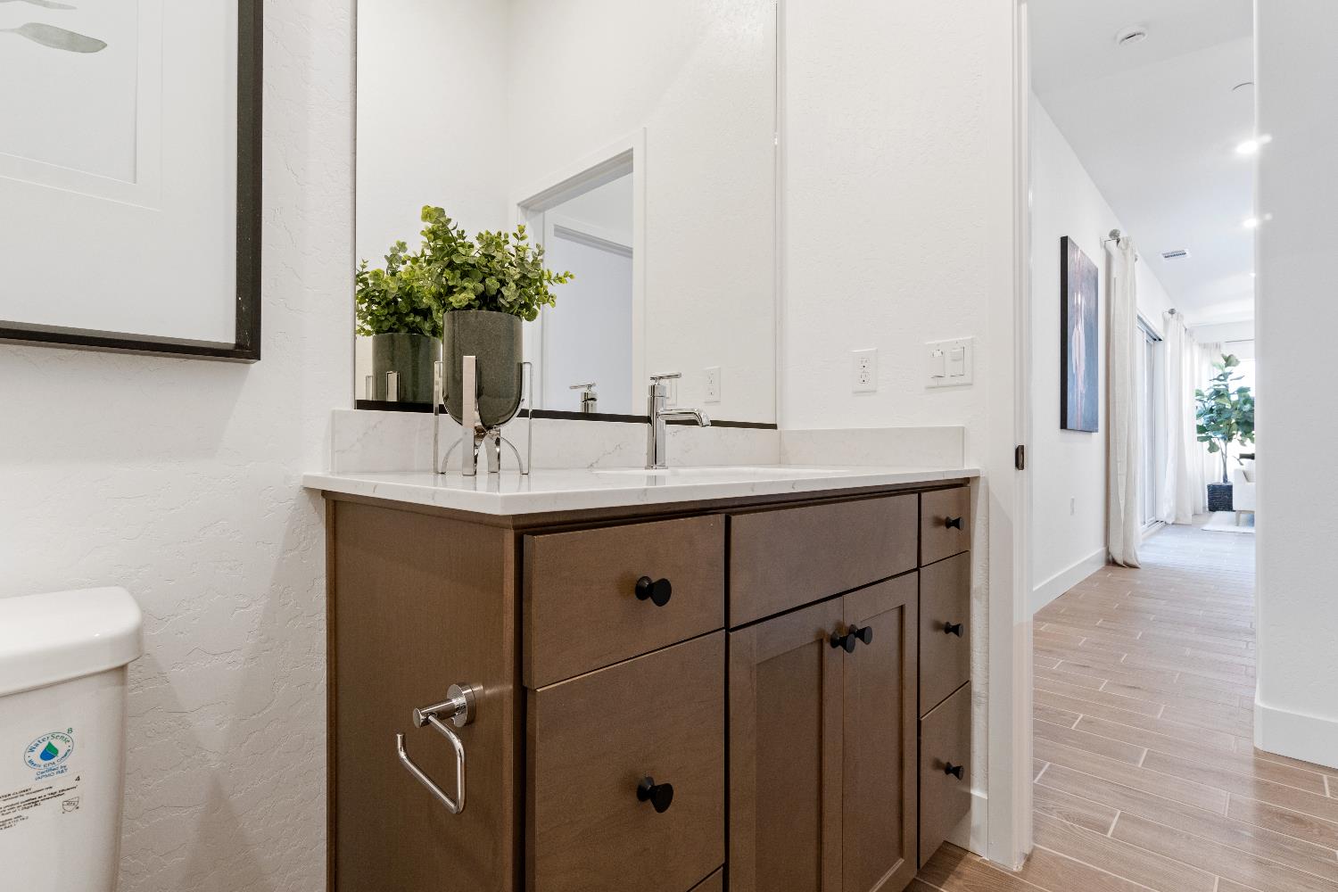 856 Traverse Dr S, Madera, CA 93636