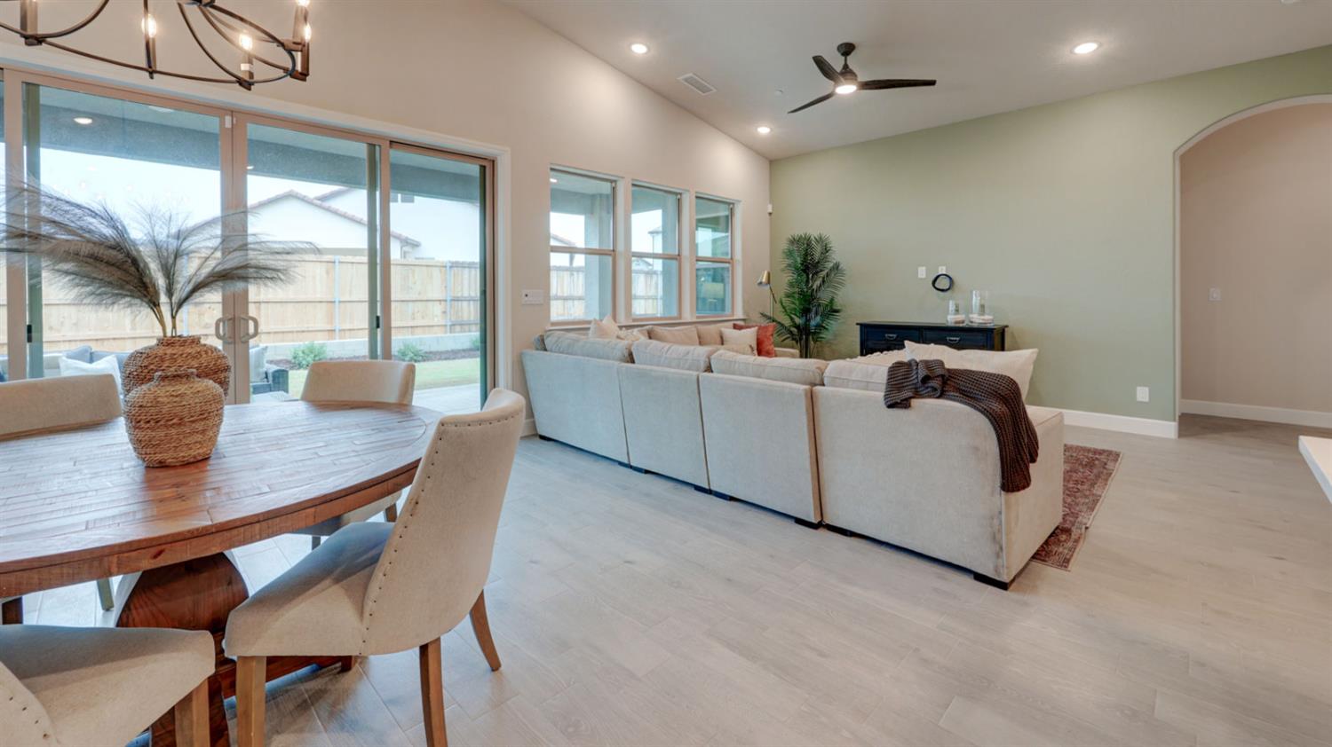 935 Talus Way S, Madera, CA 93636