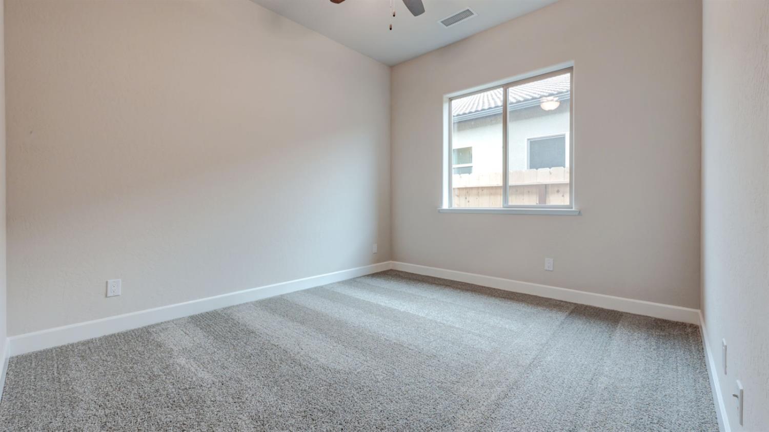 935 Talus Way S, Madera, CA 93636