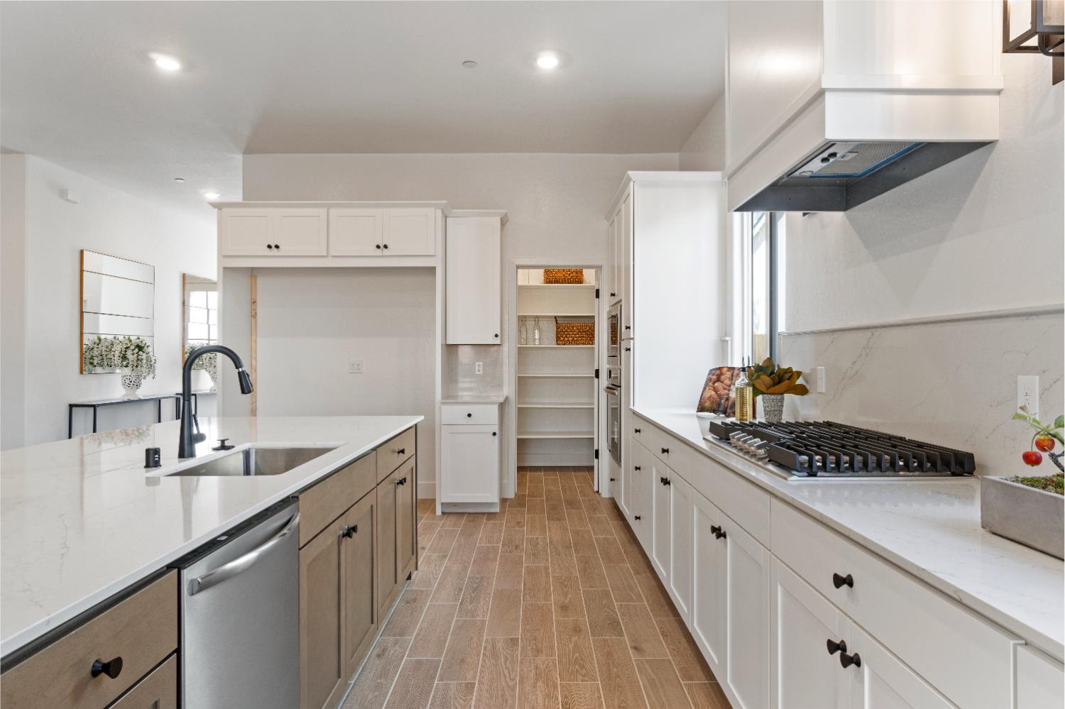 846 Traverse Dr S, Madera, CA 93636