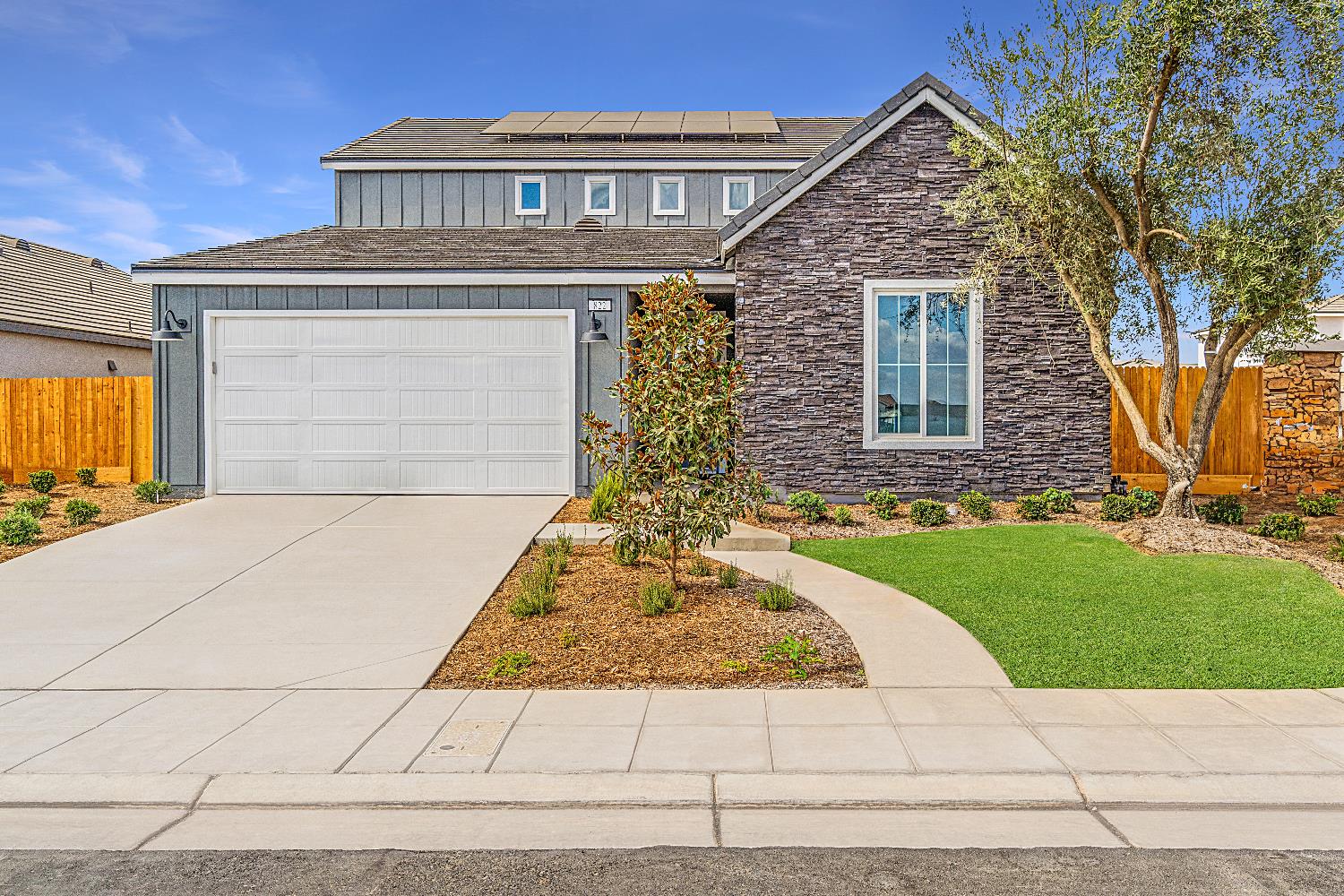 822 Traverse Dr S, Madera, CA 93636