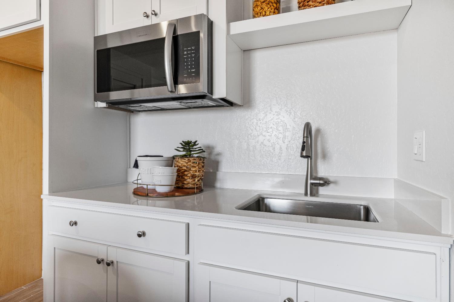 822 Traverse Dr S, Madera, CA 93636