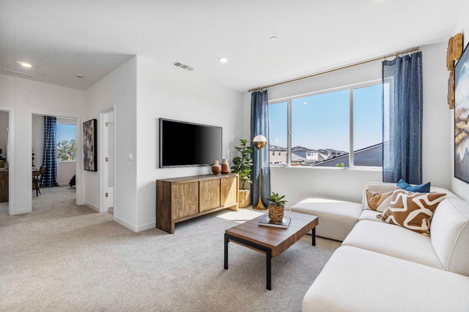 822 Traverse Dr S, Madera, CA 93636