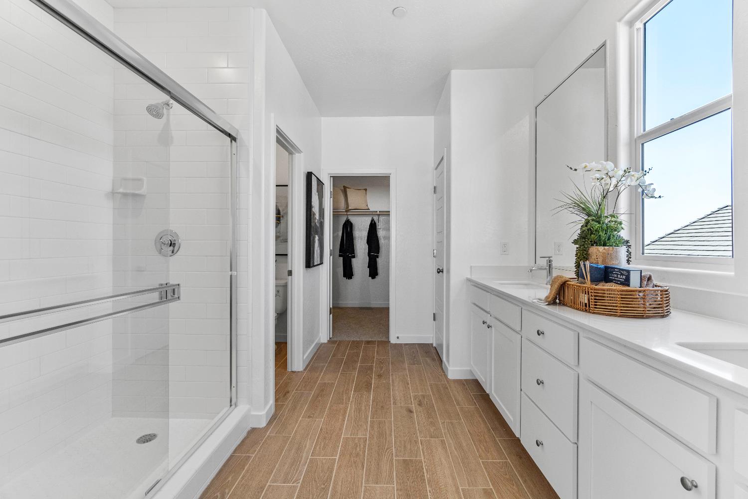 822 Traverse Dr S, Madera, CA 93636