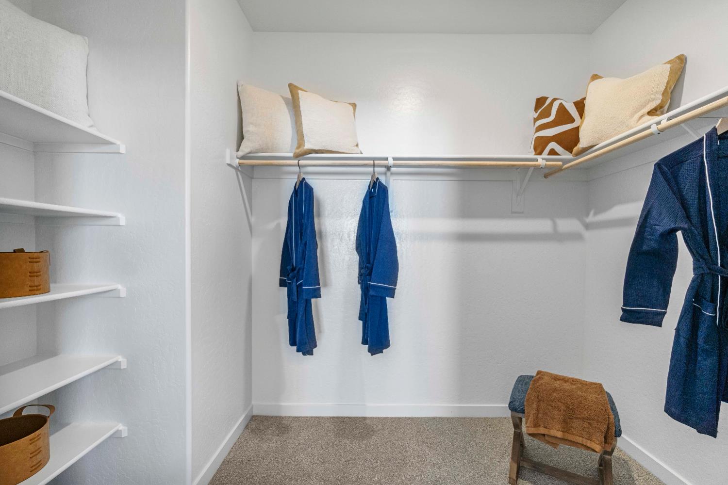 822 Traverse Dr S, Madera, CA 93636