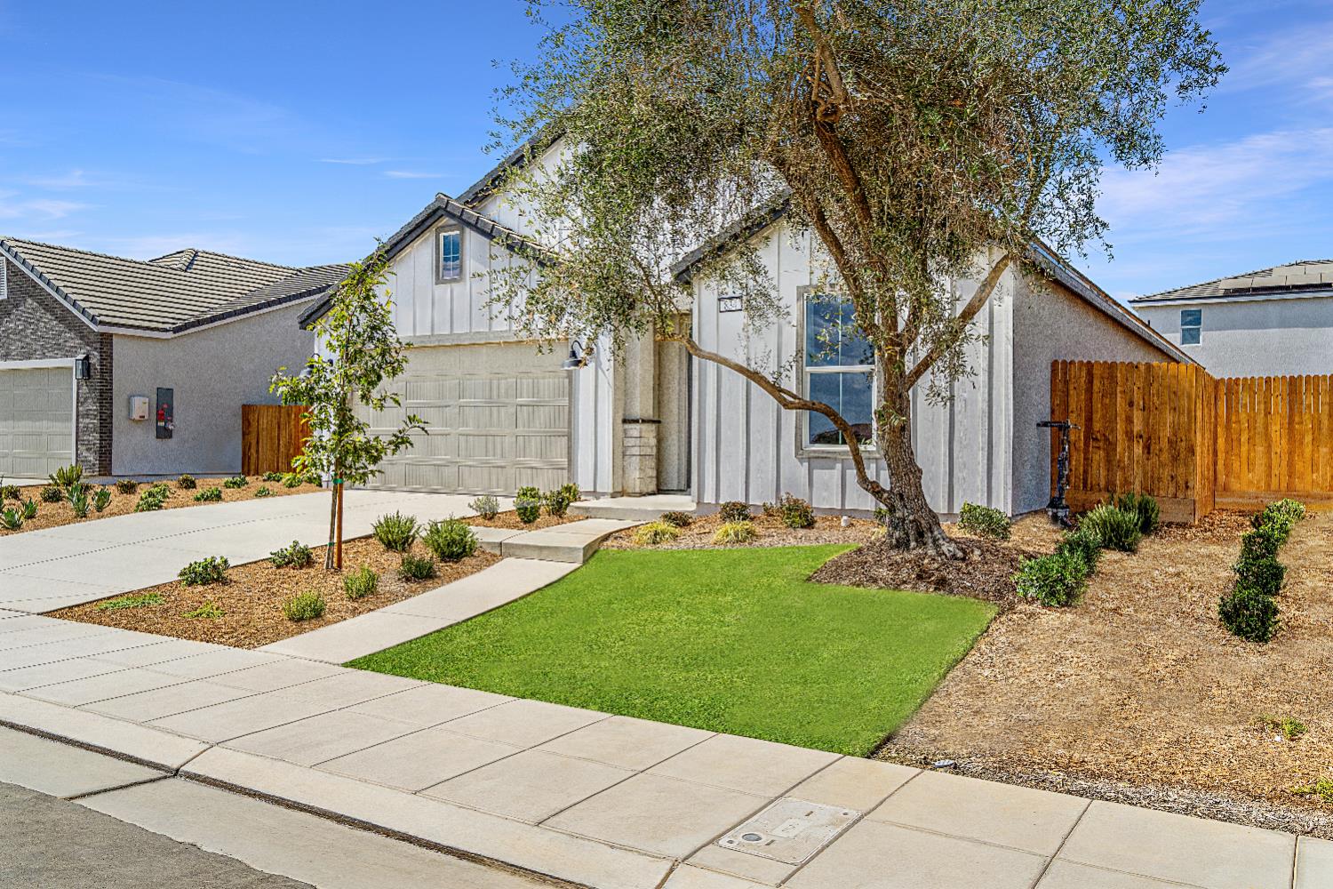 834 Traverse Dr S, Madera, CA 93636