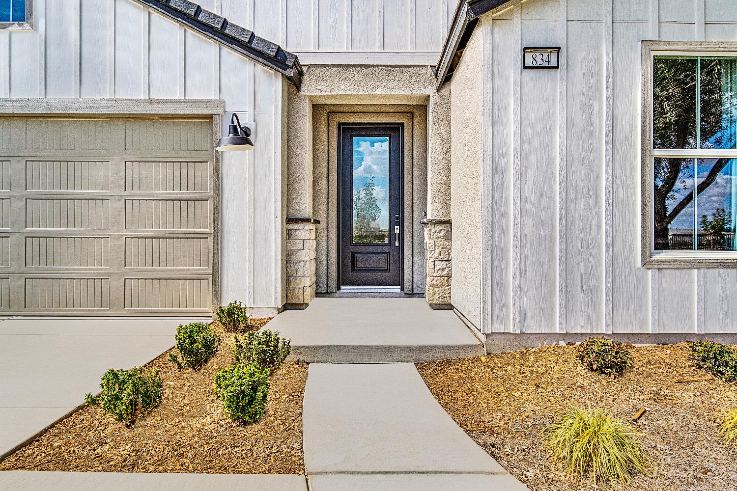 834 Traverse Dr S, Madera, CA 93636