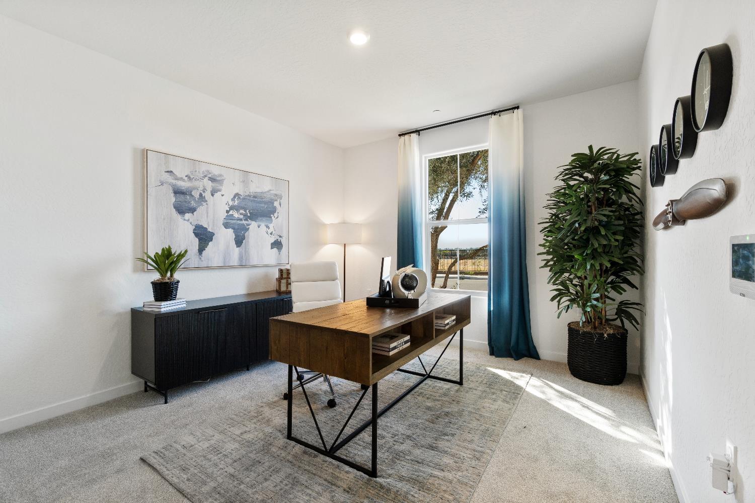 834 Traverse Dr S, Madera, CA 93636