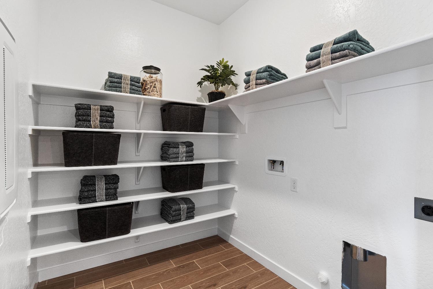 834 Traverse Dr S, Madera, CA 93636