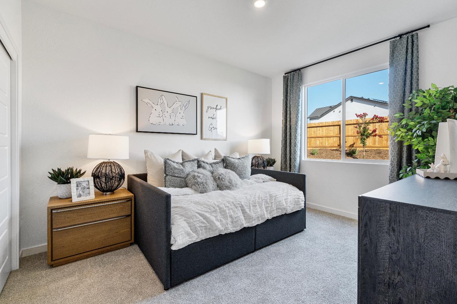 834 Traverse Dr S, Madera, CA 93636