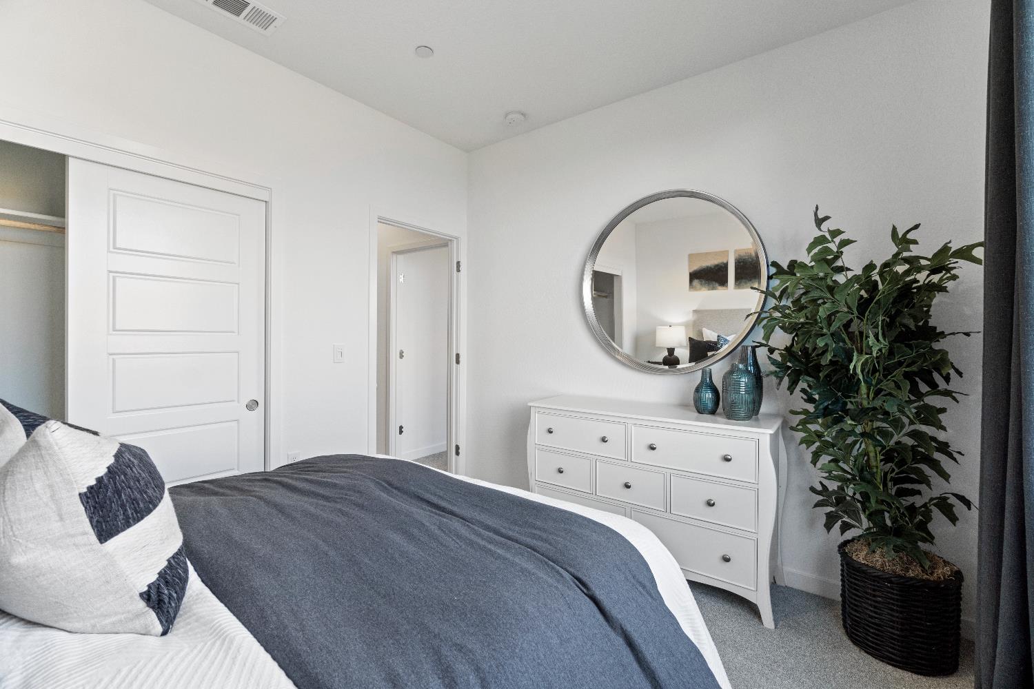 834 Traverse Dr S, Madera, CA 93636