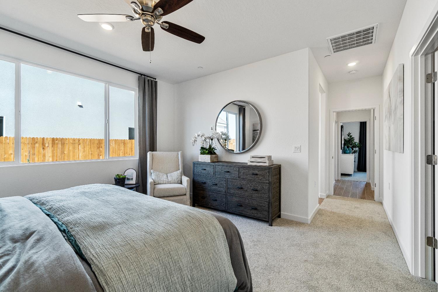 834 Traverse Dr S, Madera, CA 93636