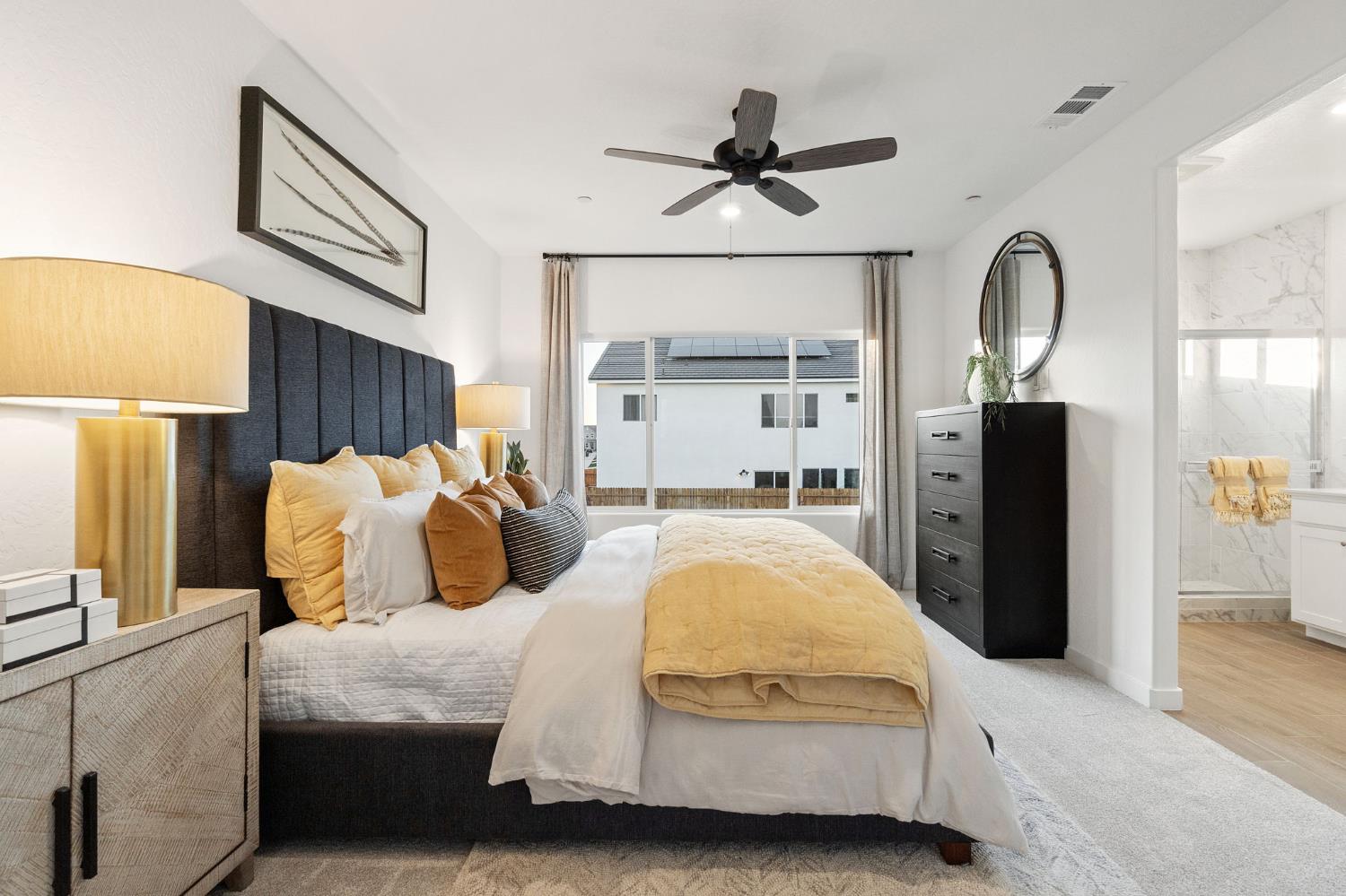 878 Traverse Dr S, Madera, CA 93636