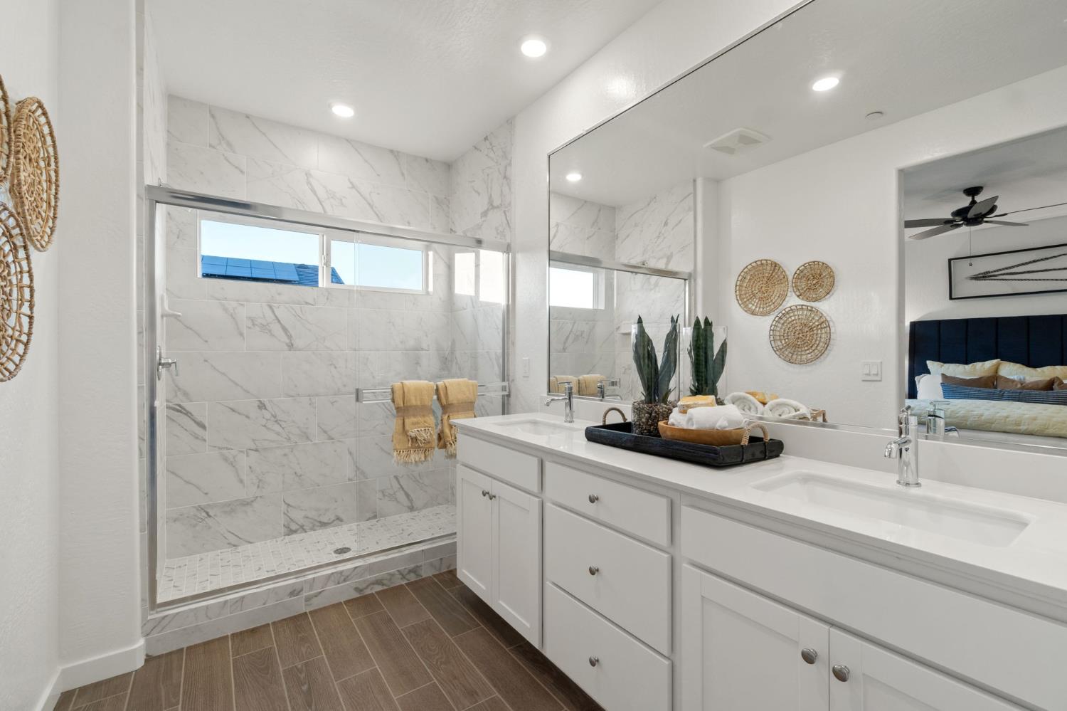 878 Traverse Dr S, Madera, CA 93636