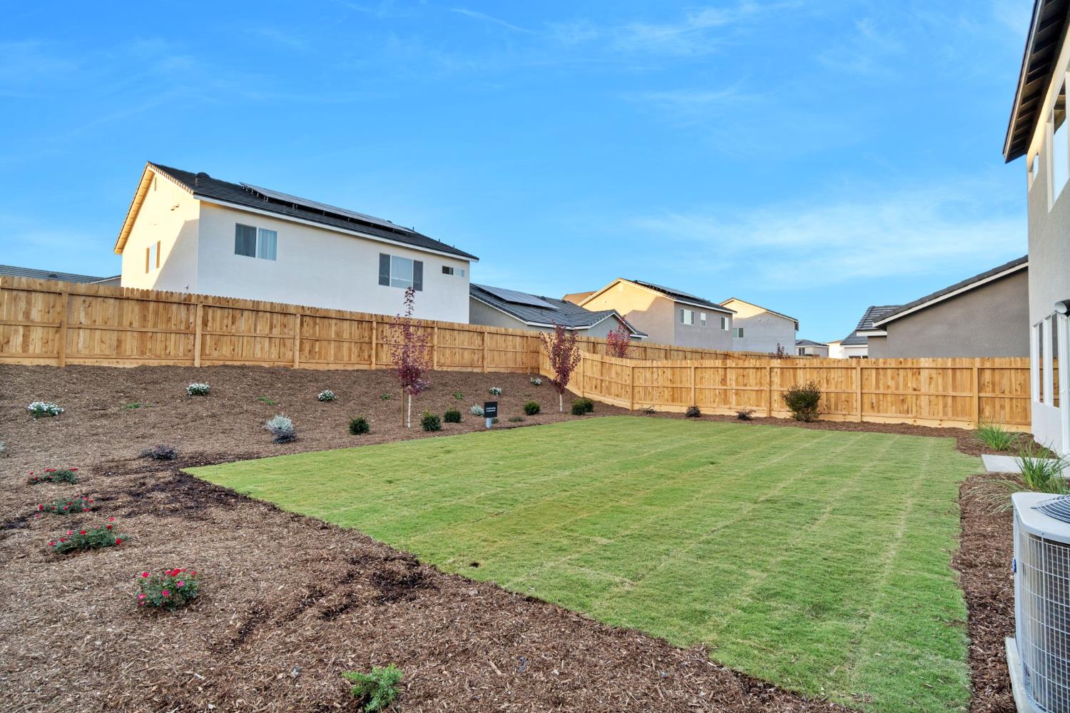 878 Traverse Dr S, Madera, CA 93636