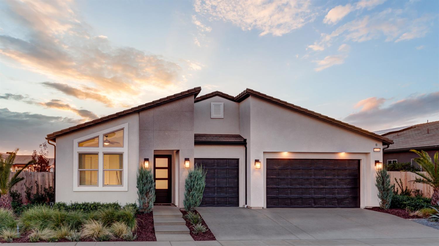 1124 Sophie Dr W, Madera, CA 93636