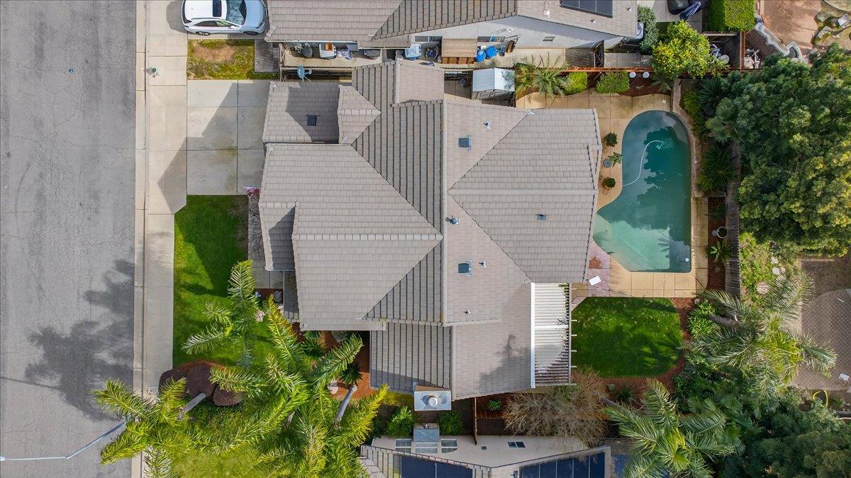 2885 E Ryan Ln, Fresno, CA 93720