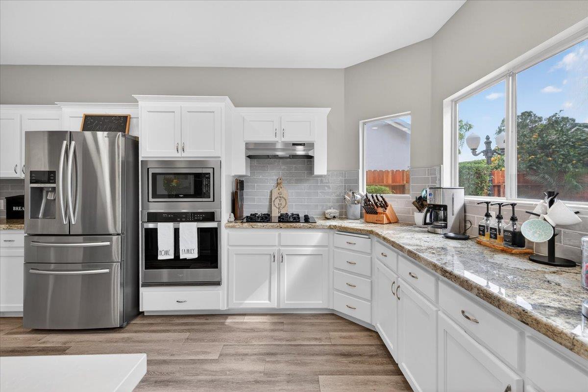 2885 E Ryan Ln, Fresno, CA 93720