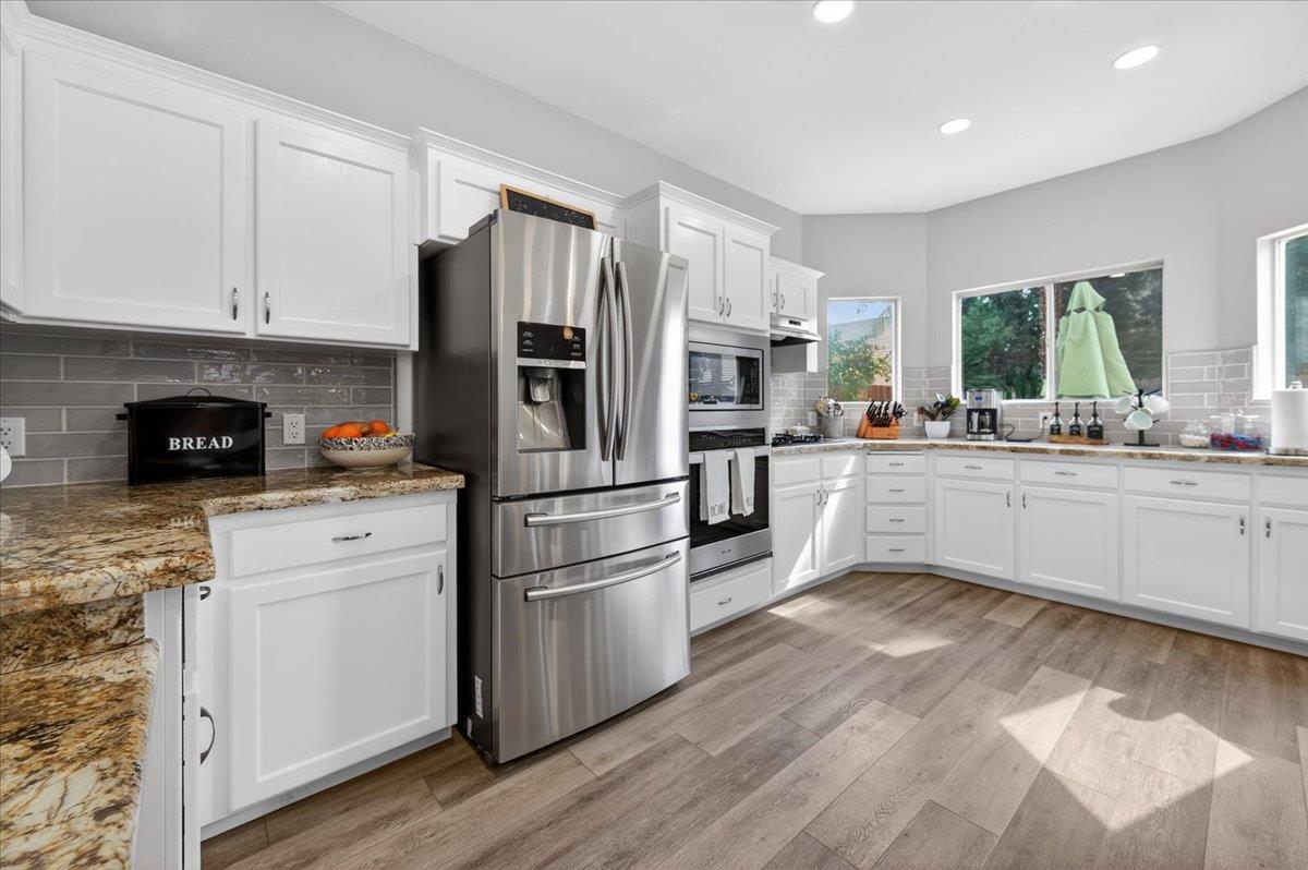 2885 E Ryan Ln, Fresno, CA 93720