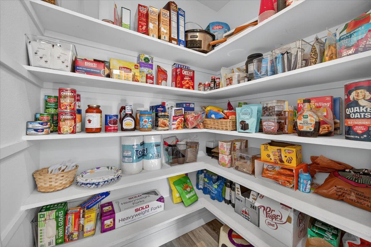 2885 E Ryan Ln, Fresno, CA 93720