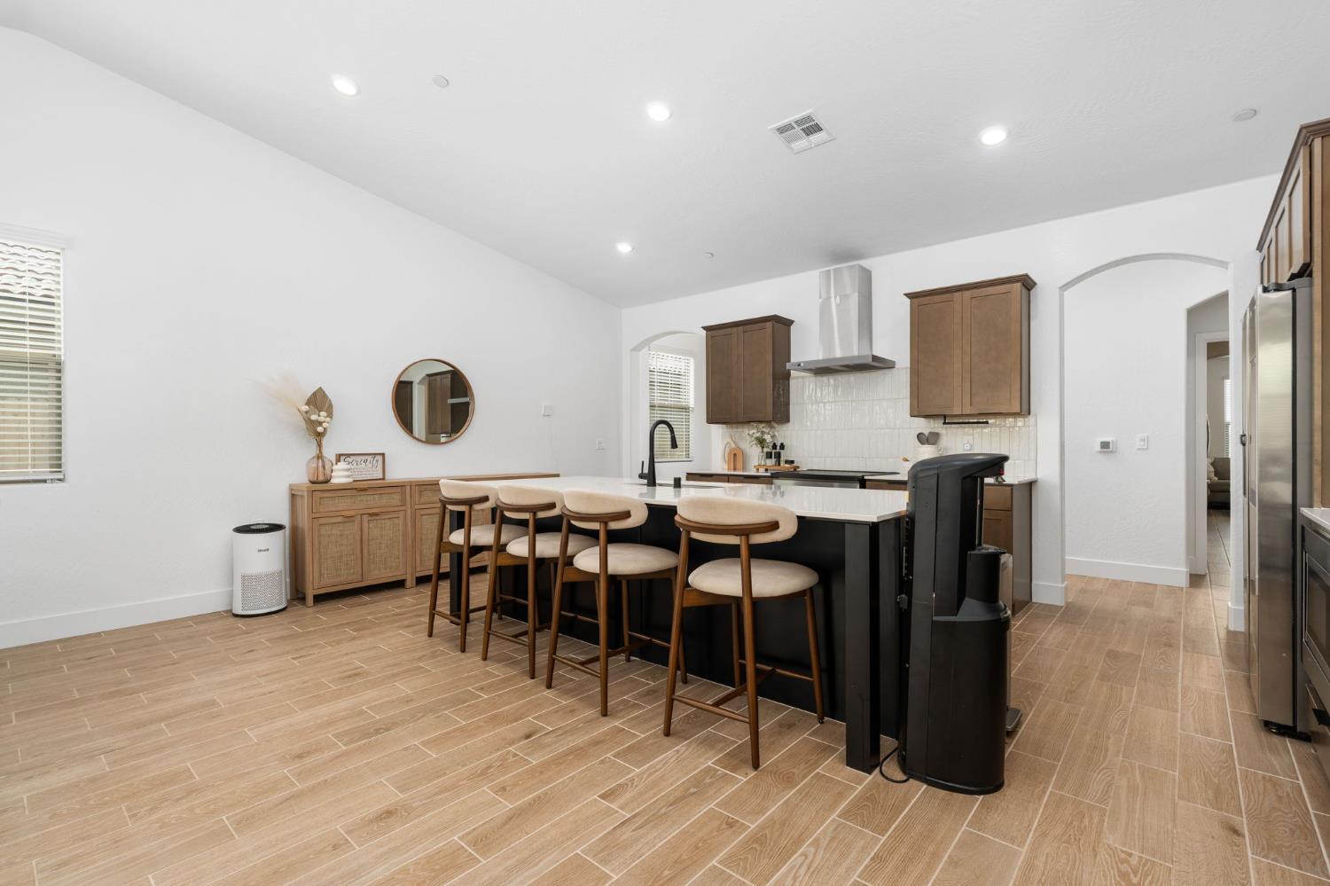 1098 Granite Dr W, Madera, CA 93636