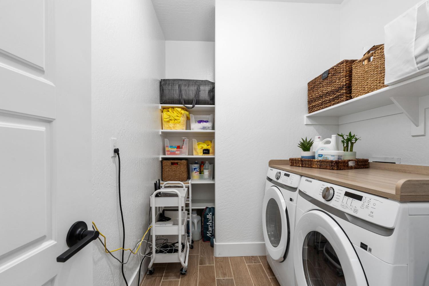 1098 Granite Dr W, Madera, CA 93636