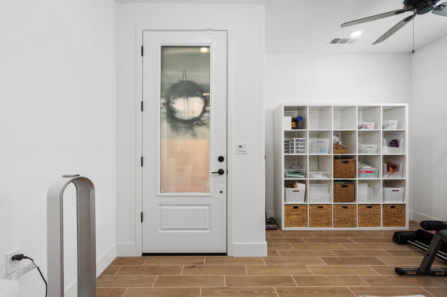 1098 Granite Dr W, Madera, CA 93636