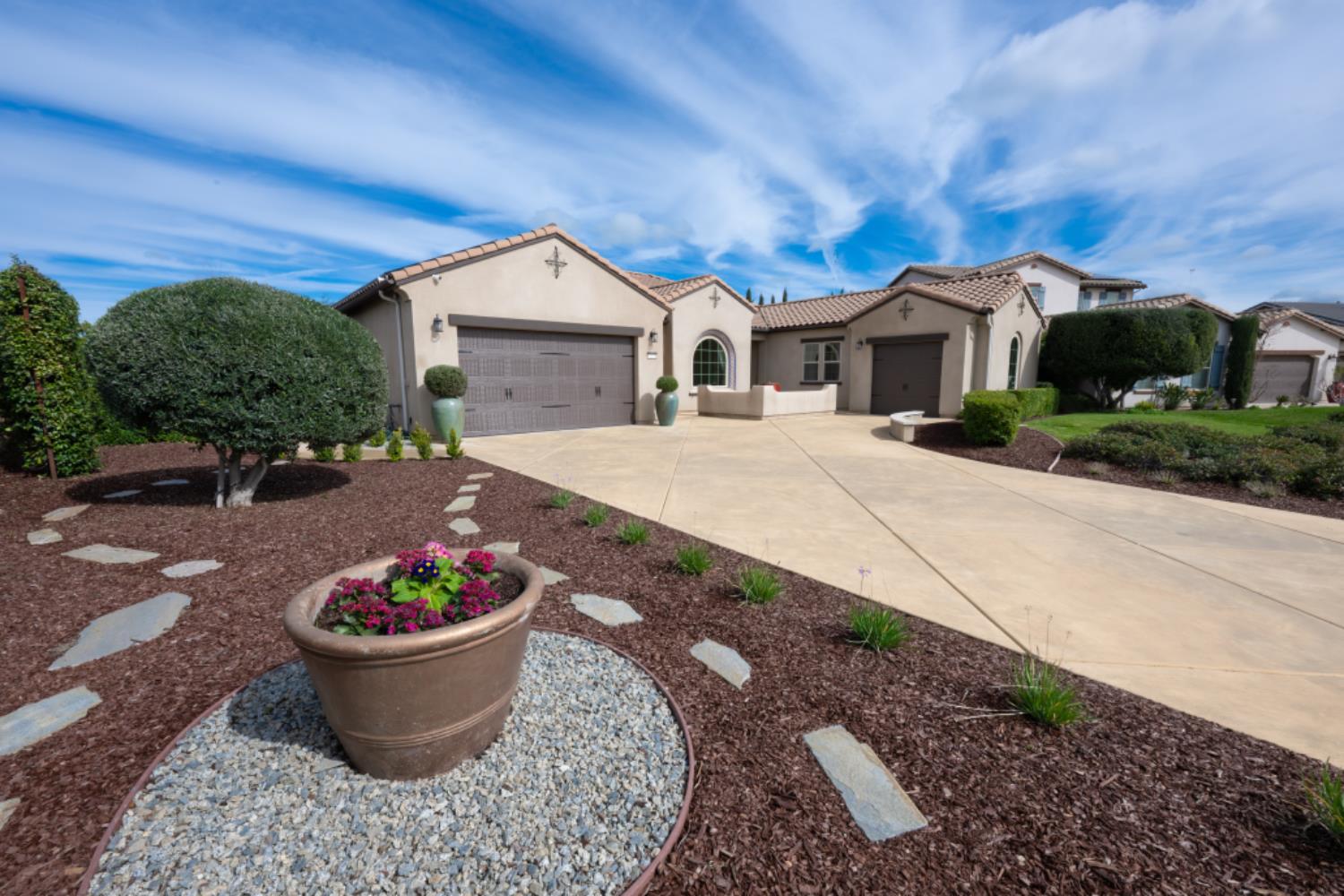 3205 Lexington Ave, Clovis, CA 93619