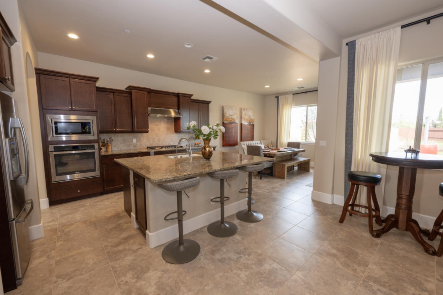 3205 Lexington Ave, Clovis, CA 93619