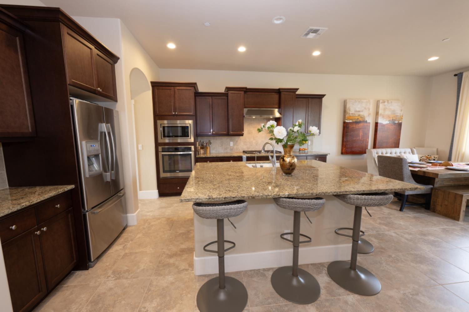 3205 Lexington Ave, Clovis, CA 93619