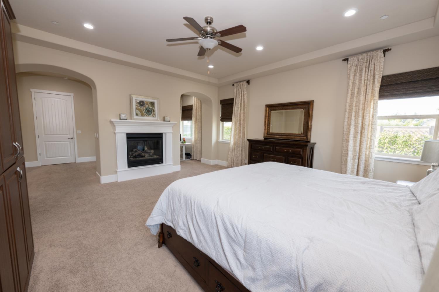 3205 Lexington Ave, Clovis, CA 93619