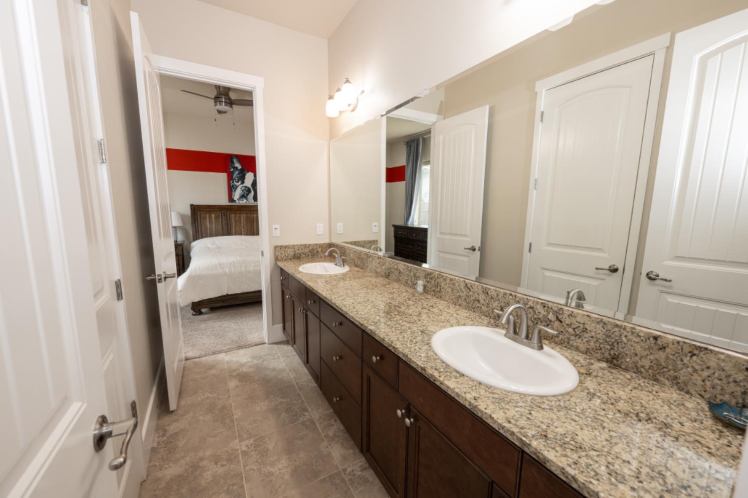 3205 Lexington Ave, Clovis, CA 93619