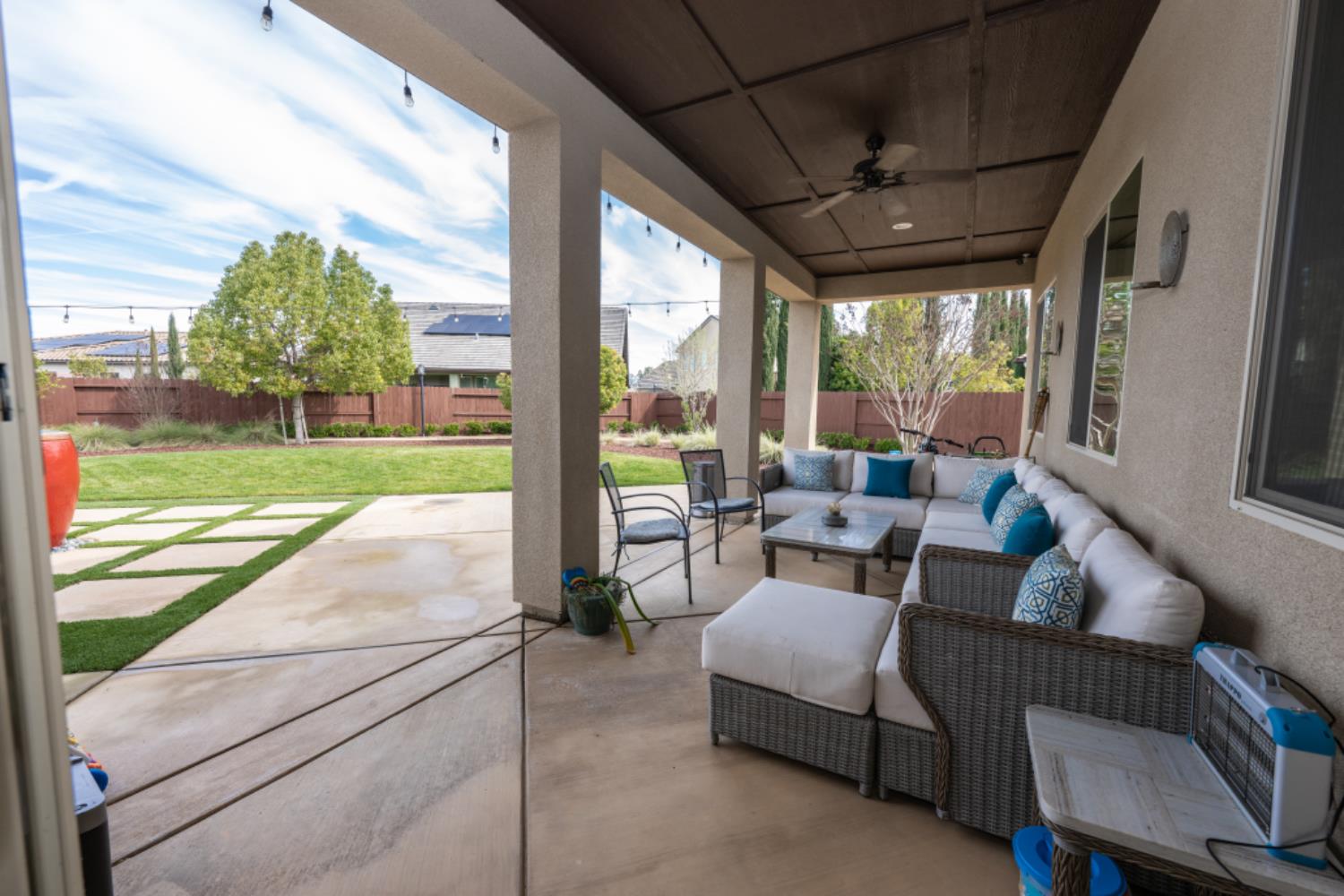 3205 Lexington Ave, Clovis, CA 93619