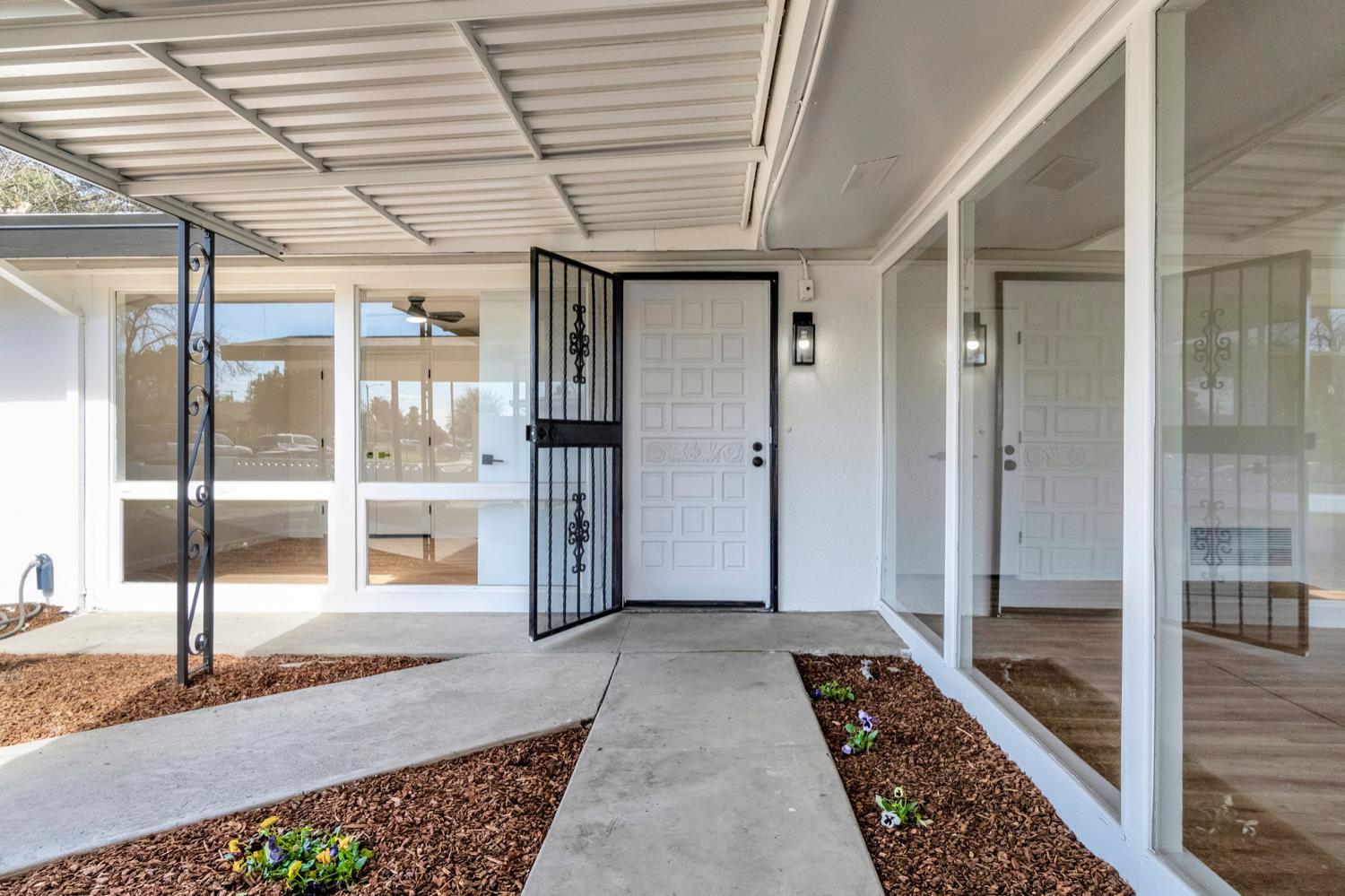 2622 N 2nd St, Fresno, CA 93703