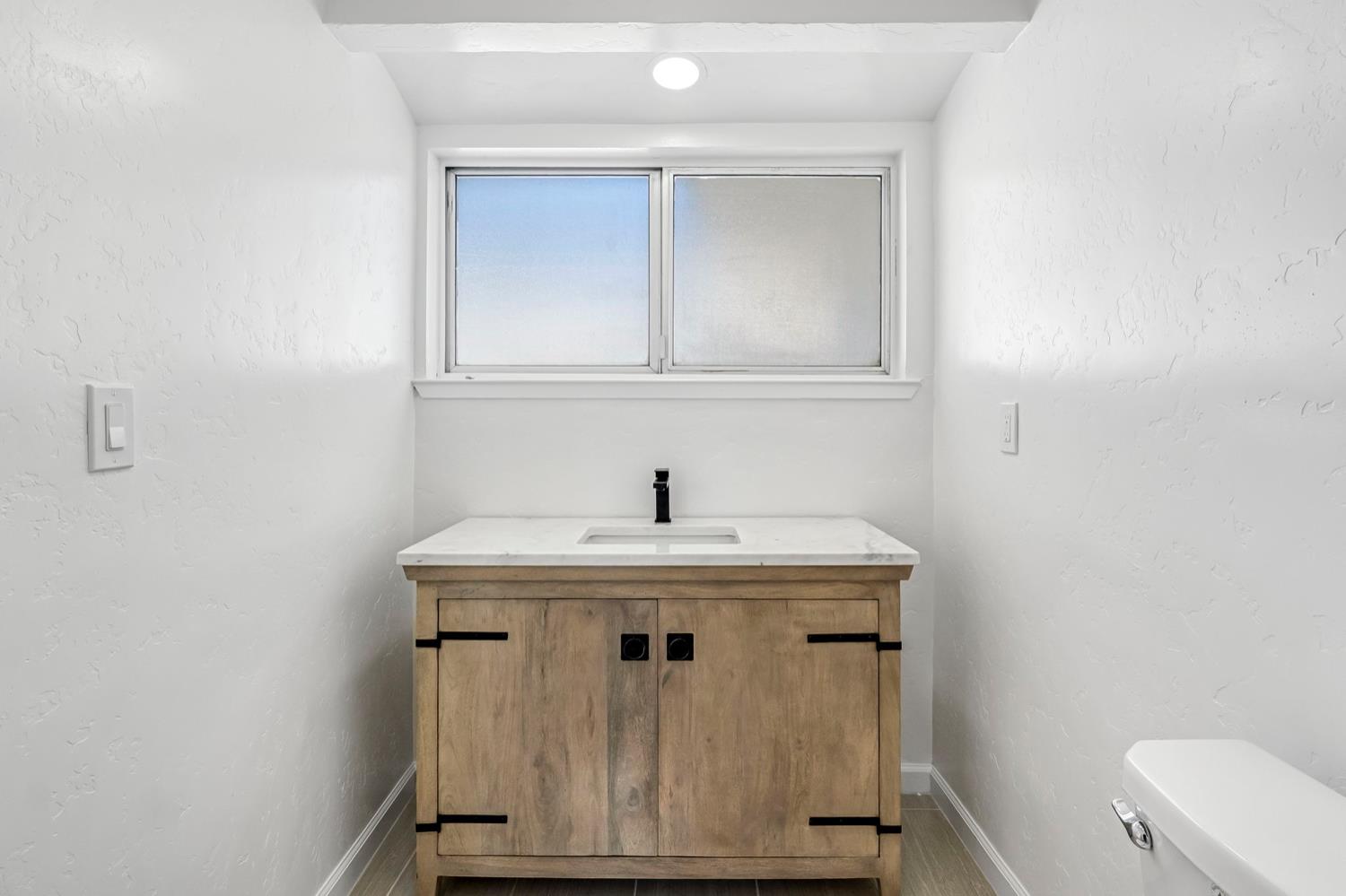 2622 N 2nd St, Fresno, CA 93703