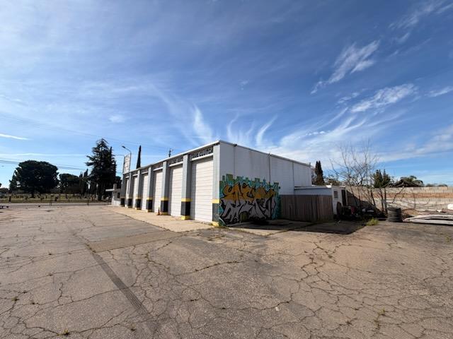 1920 W Belmont Ave, Fresno, CA 93728