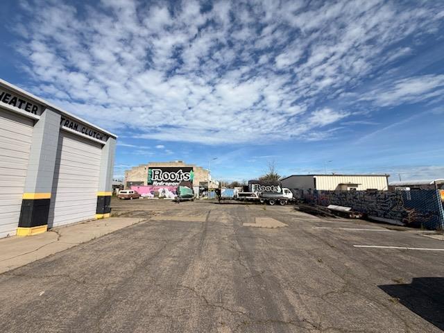 1920 W Belmont Ave, Fresno, CA 93728