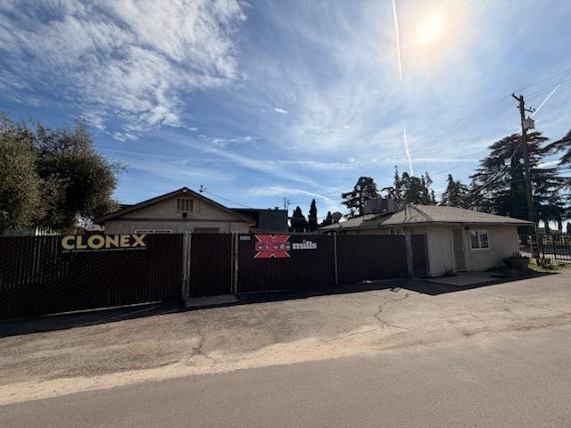 1920 W Belmont Ave, Fresno, CA 93728