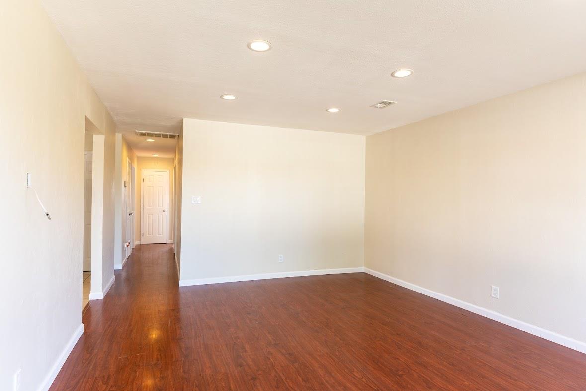 609 College Ave, Coalinga, CA 93210