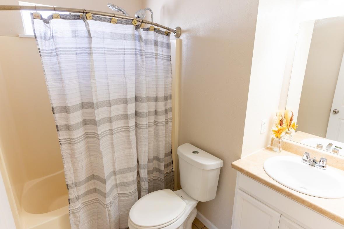 609 College Ave, Coalinga, CA 93210