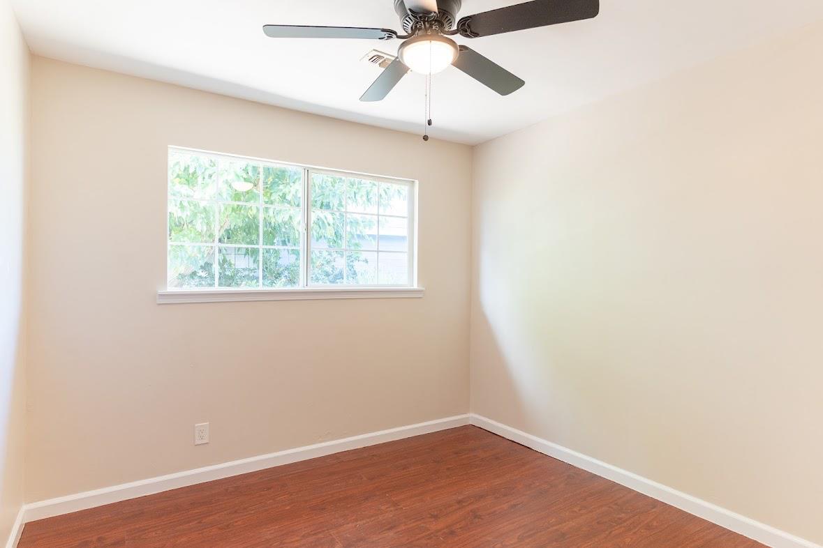 609 College Ave, Coalinga, CA 93210