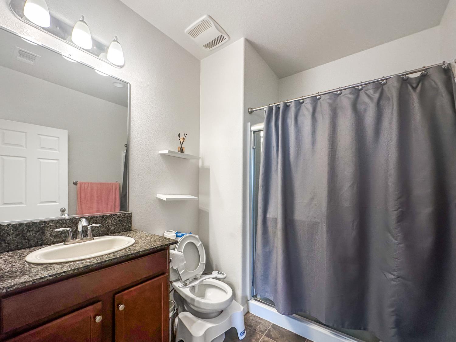 6410 W Portola Ave, Fresno, CA 93723