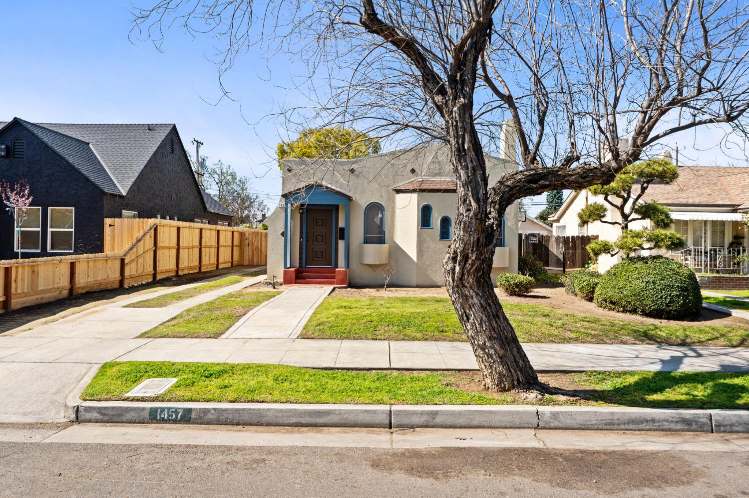 1457 N Poplar Ave, Fresno, CA 93728