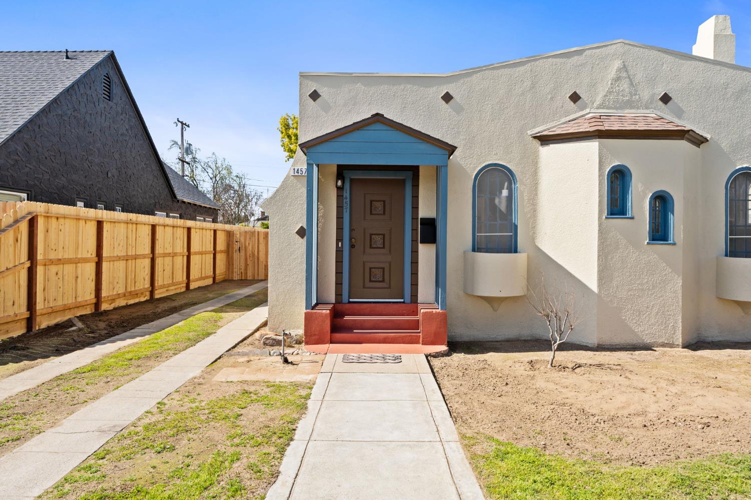 1457 N Poplar Ave, Fresno, CA 93728
