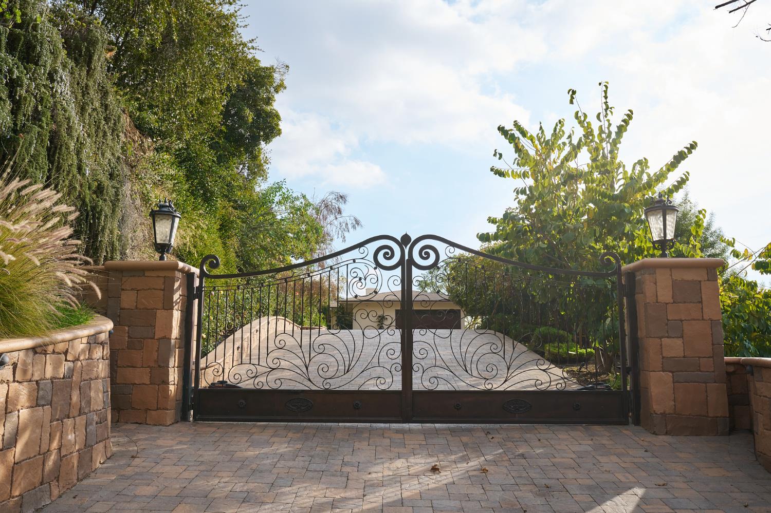 1752 Thurber Pl #CA, Burbank, CA 91501